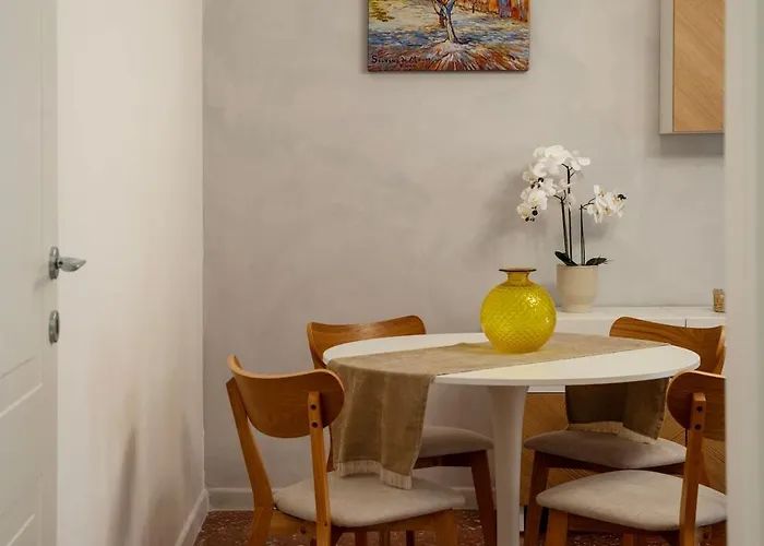 Apartment Favara 119 Modern Three Near The Gemelli